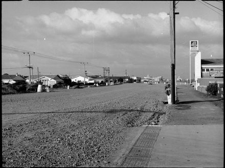 Pioneer Highway, Looking North