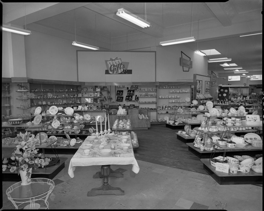 Hopwood Hardware Co Ltd - 2016N_ElmarB3_012607