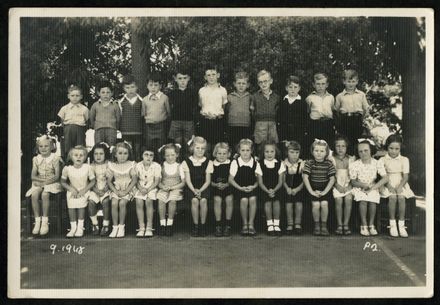 Tony Evans Collection: West End School Primer class