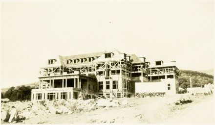 Construction of Chateau Tongariro