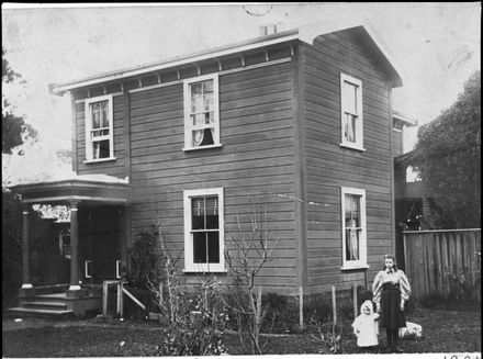Warburton home, Main Street