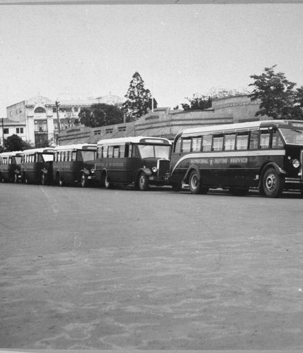 Municipal Motor Services buses, The Square