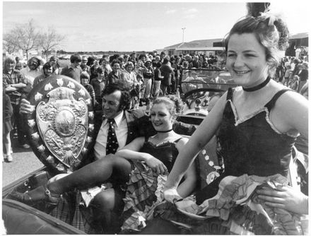 Arrival of the Manawatu Rugby Team, Palmerston North Airport