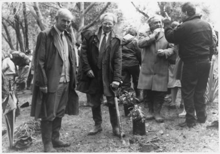 Native Tree planting at Awatea Park