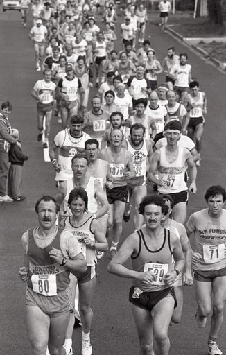 2022N_2017-20_040139 - Family flavour to run - Half-marathon 1986