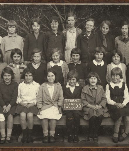 Terrace End School - Standard 3, 1933