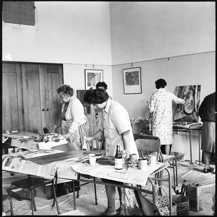 2018N_2017-20_MS00723a - Engrossed in their work