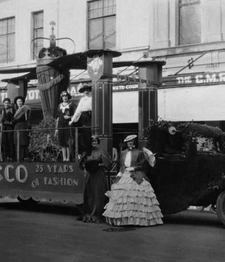 Rosco Department Store parade float