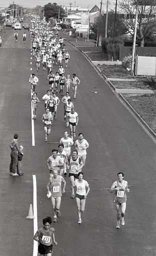2022N_2017-20_040142 - Family flavour to run - Half-marathon 1986