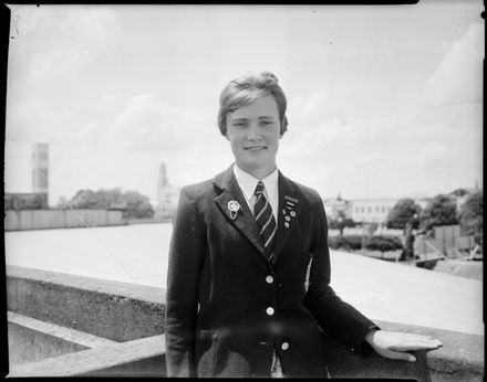 "Duxes of City and District Schools" Girls' High School: Lockje Middelberg - Resource cover image