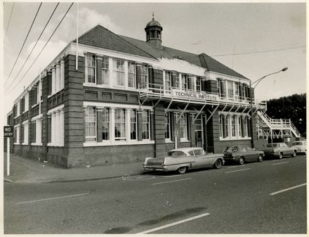 Palmerston North Technical Institute in Princess Street - Resource cover image