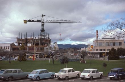 Construction of the National Mutual Building