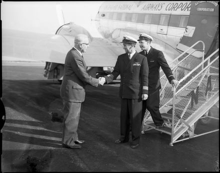 "Mayor Greets First New Runway Arrivals" - Milson Airport - Resource cover image