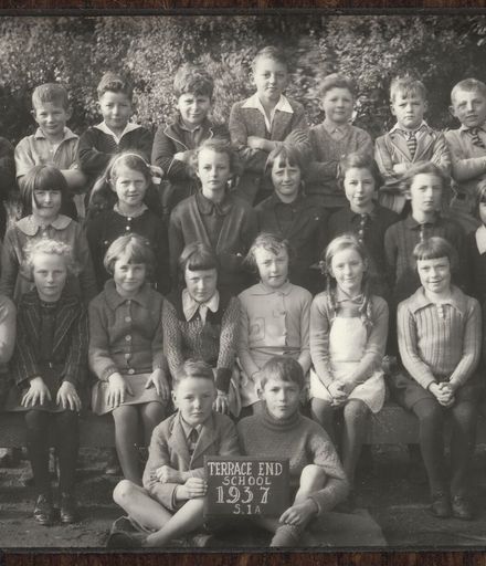 Terrace End School - Standard 1a, 1937
