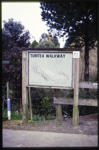 Turitea Walkway sign - Resource cover image