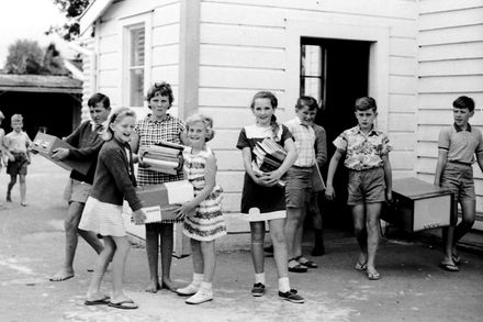 Newbury School - transition to new buildings - Resource cover image