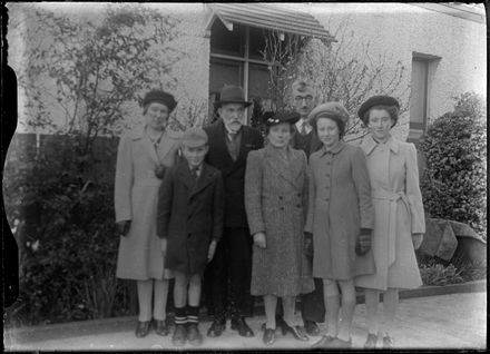 Berry Family at 469 Main Street - Resource cover image