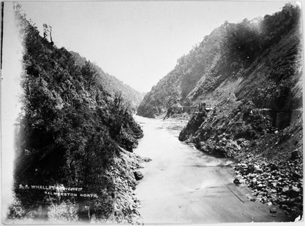 Manawatu Gorge looking west
