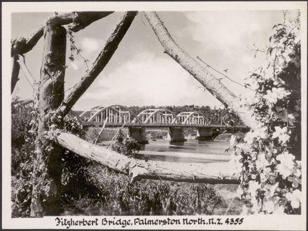 "Real Photographs For Your Snapshot Album - Souvenir of Palmerston North, New Zealand" 7