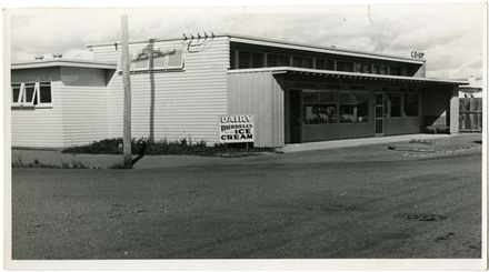 Co-Op shop, Corner of Vogel and Hayden Streets