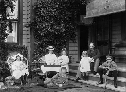 Monro Family at 'Craiglockhart'
