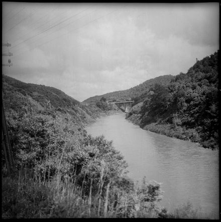 "Looking Upstream in the Manawatu Gorge From the Railway Track" - Resource cover image