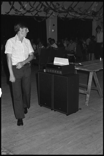 Unknown Xmas party - Resource cover image