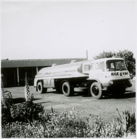 Hawke's Bay 'Townmilk' Tanker - Resource cover image