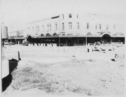 Construction of the Civic Administration Building in The Square