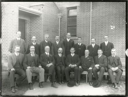 West End School, School Committee