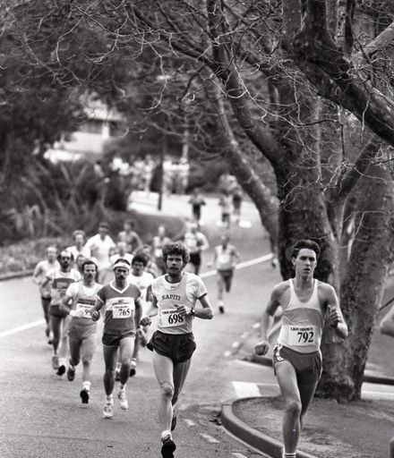 2022N_2017-20_039636 - Manawatu Lion Brown half-marathon 1984