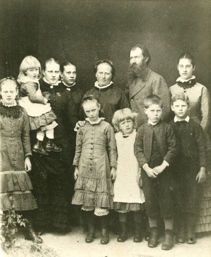 Gunder Gundersen and Family