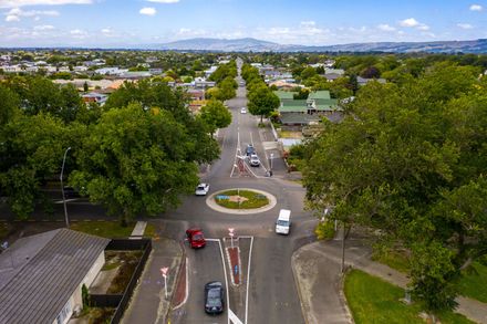 Milverton Park Intersection - Ferguson Street and Victoria Avenue