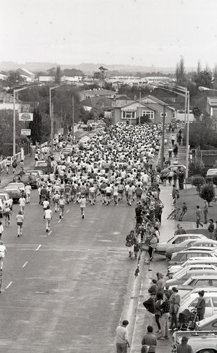 2022N_2017-20_040118 - Family flavour to run - Half-marathon 1986