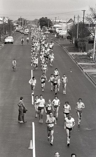 2022N_2017-20_040143 - Family flavour to run - Half-marathon 1986
