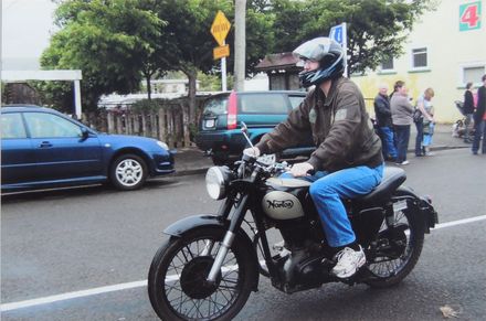9th Ashhurst Christmas Parade, 2010. - Resource cover image