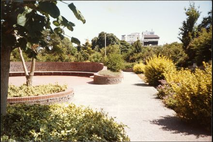 The Square gardens