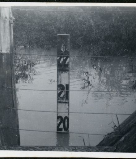 Water Level Gauge, Rangiotu Flood