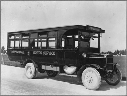 Early Palmerston North bus