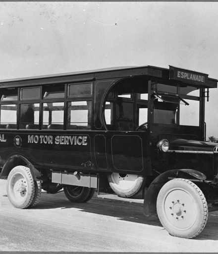Early Palmerston North bus