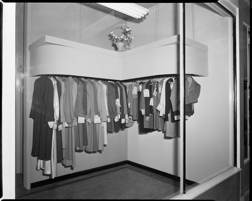 Watson's Dry Cleaners - 2016N_ElmarB3_012937
