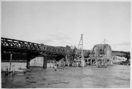 Construction of the Second Fitzherbert Bridge