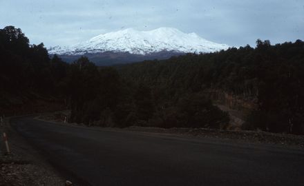 Scouts building Ruapehu Lodge and Snow School