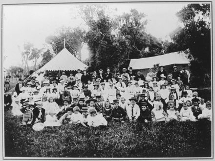 Fitzherbert East School picnic