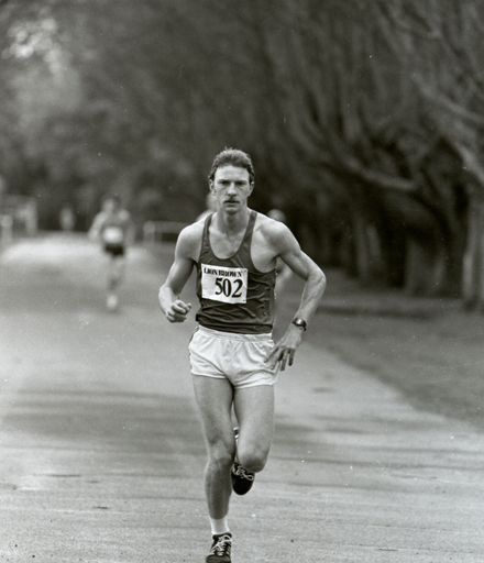 2022N_2017-20_039920 - Manawatu Lion Brown half-marathon 1984