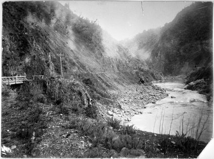Manawatu Gorge looking west