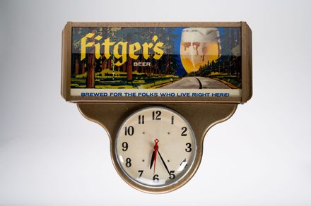 Fitger's Beer Nature Road Clock Lighted Sign