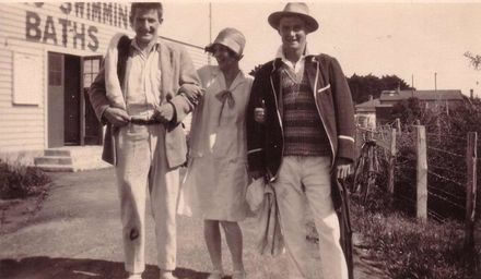 Group outside Foxton Swimming Baths, c.1930