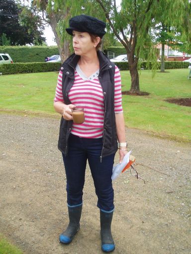 Pam Bagnall organising setting up of Art in the Park