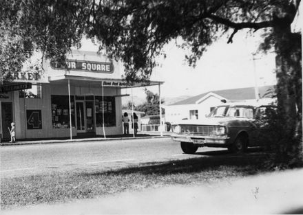 Olsen's Four Square Store, Plimmer Terrace, Shannon, 1977
